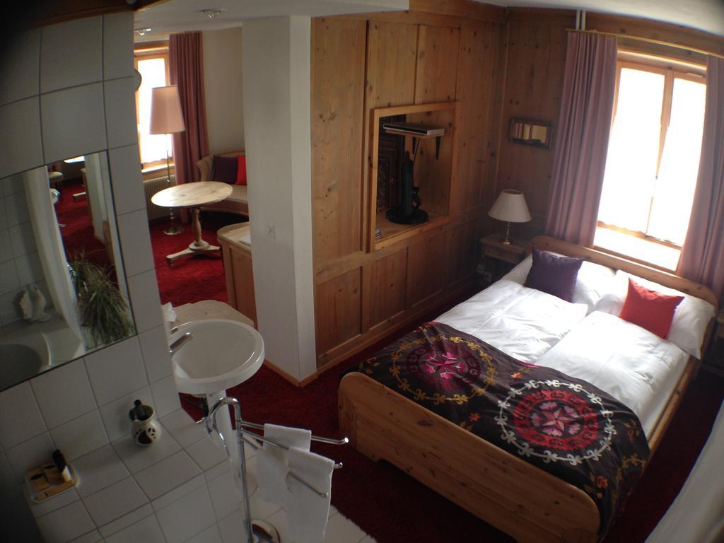 Posta Veglia Hotel Laax Cameră foto